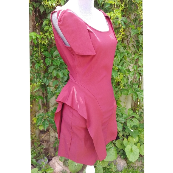Lulus burgundy peplum mini dress NWT - Picture 2 of 6